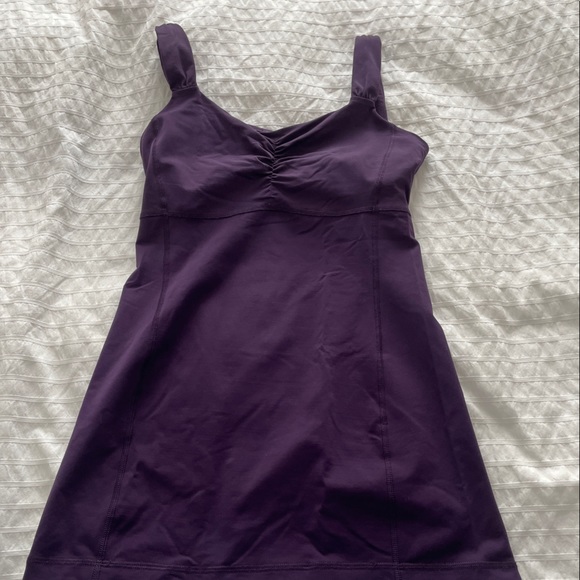 Lululemon Aria Tank II. Size 4 Color: Deep Zinfandel excellent condition - Picture 12 of 13